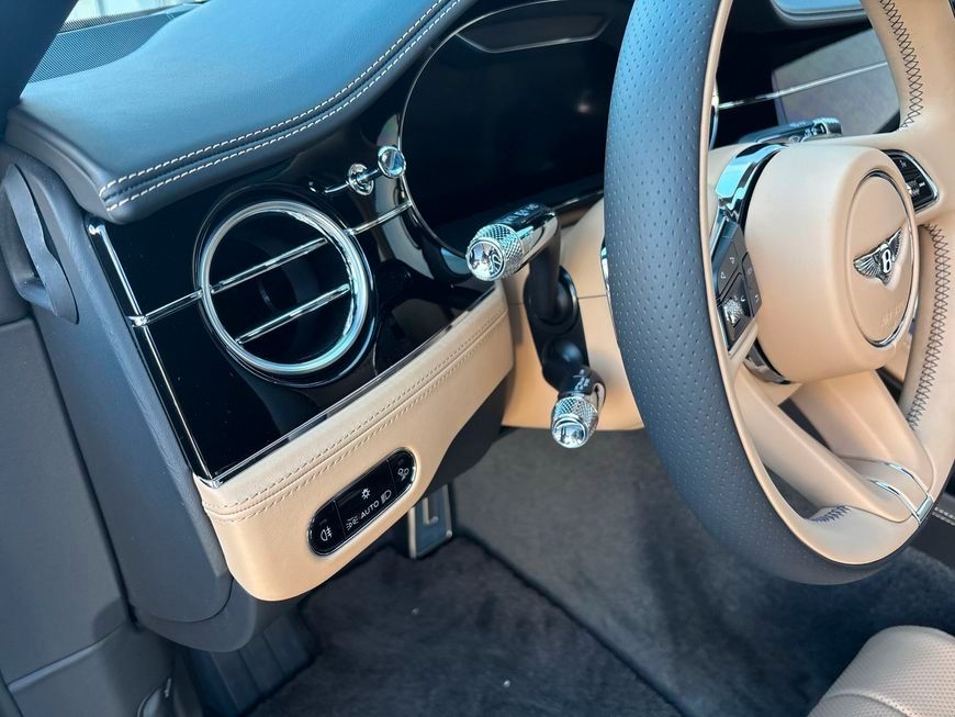 Bentley Continental GTC 2022