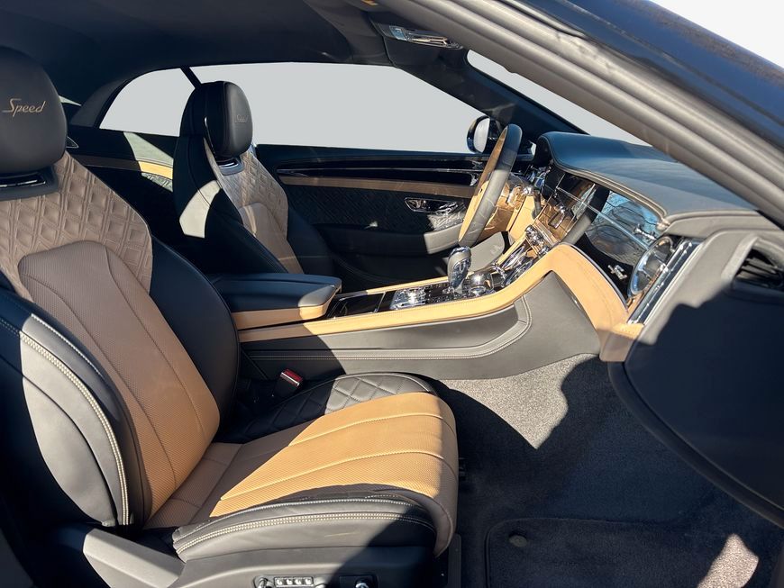 Bentley Continental GTC 2022