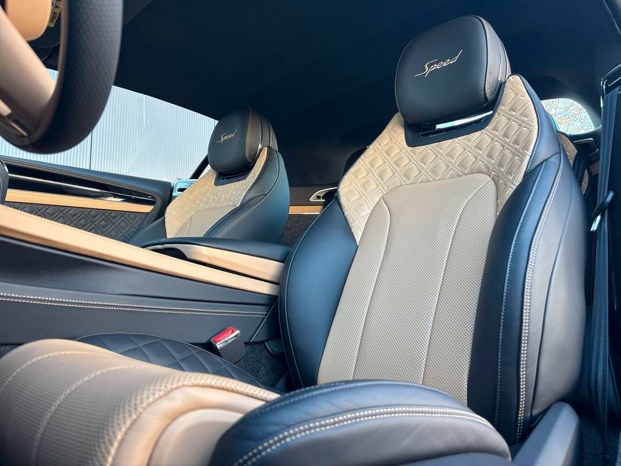 Bentley Continental GTC 2022