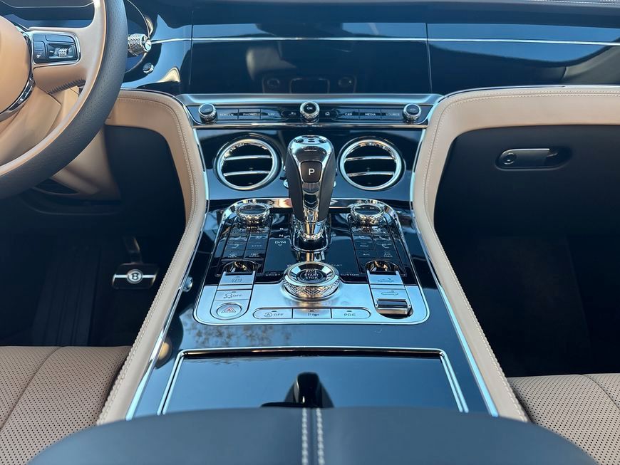 Bentley Continental GTC 2022