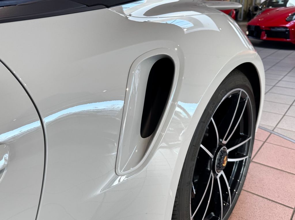 Porsche 992 2023