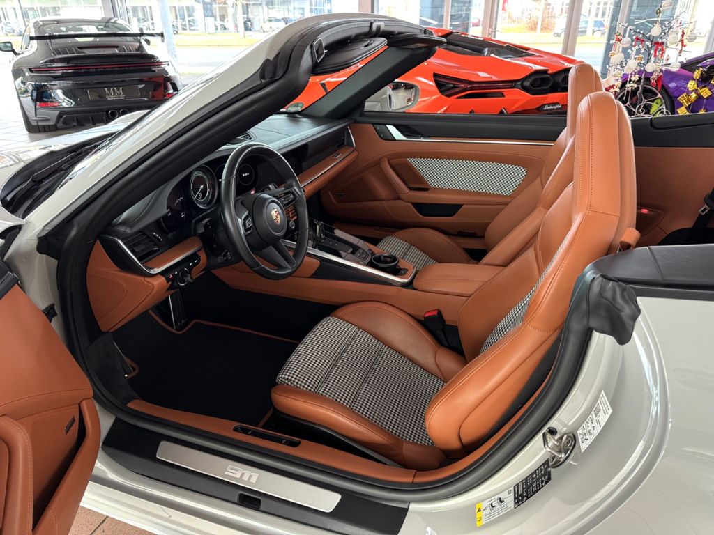 Porsche 992 2023
