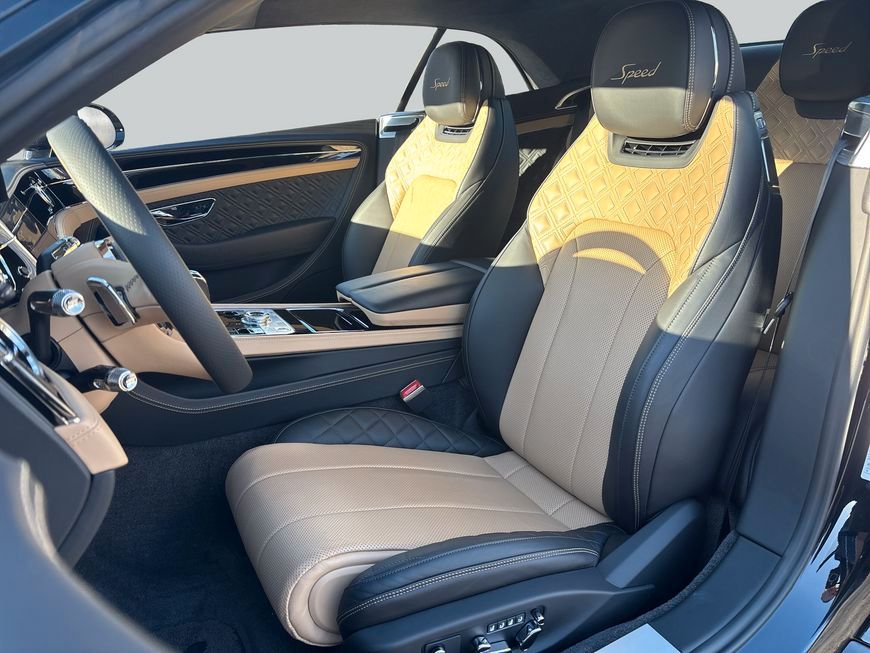 Bentley Continental GTC 2022