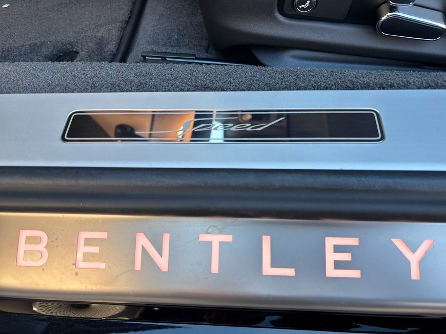 Bentley Continental GTC 2022