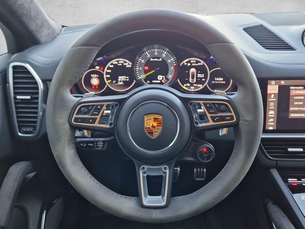 Porsche Cayenne 2021