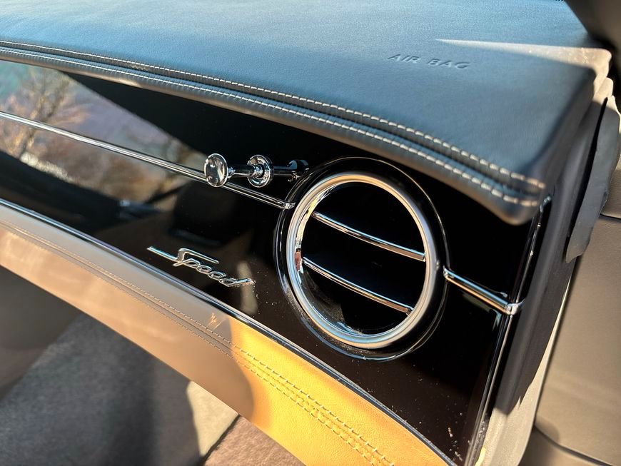 Bentley Continental GTC 2022