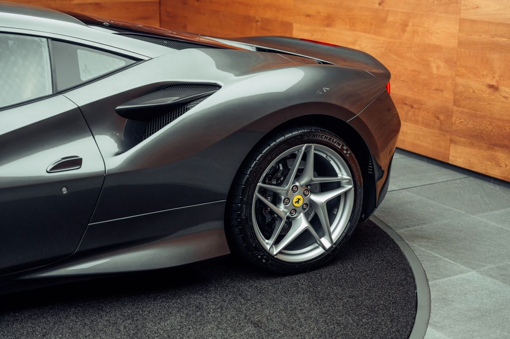 Ferrari F8 2020