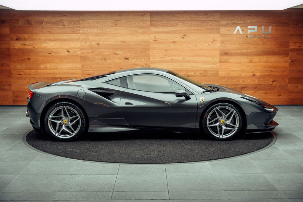 Ferrari F8 2020