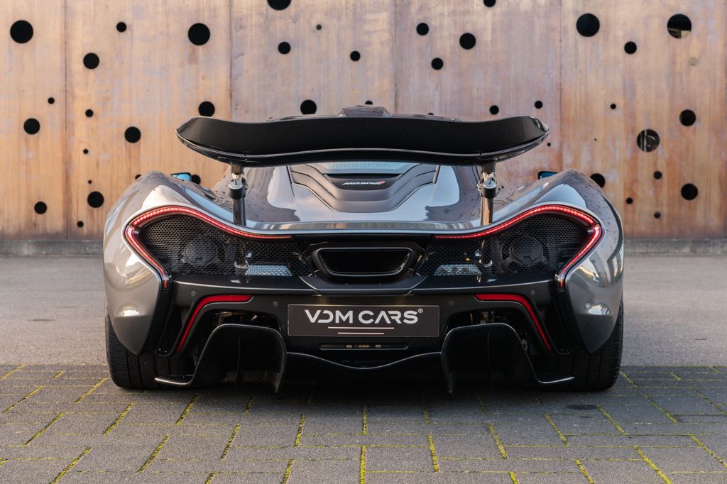 McLaren P1 2015