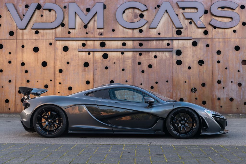 McLaren P1 2015