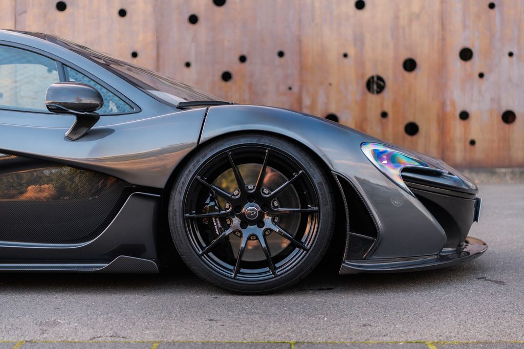 McLaren P1 2015