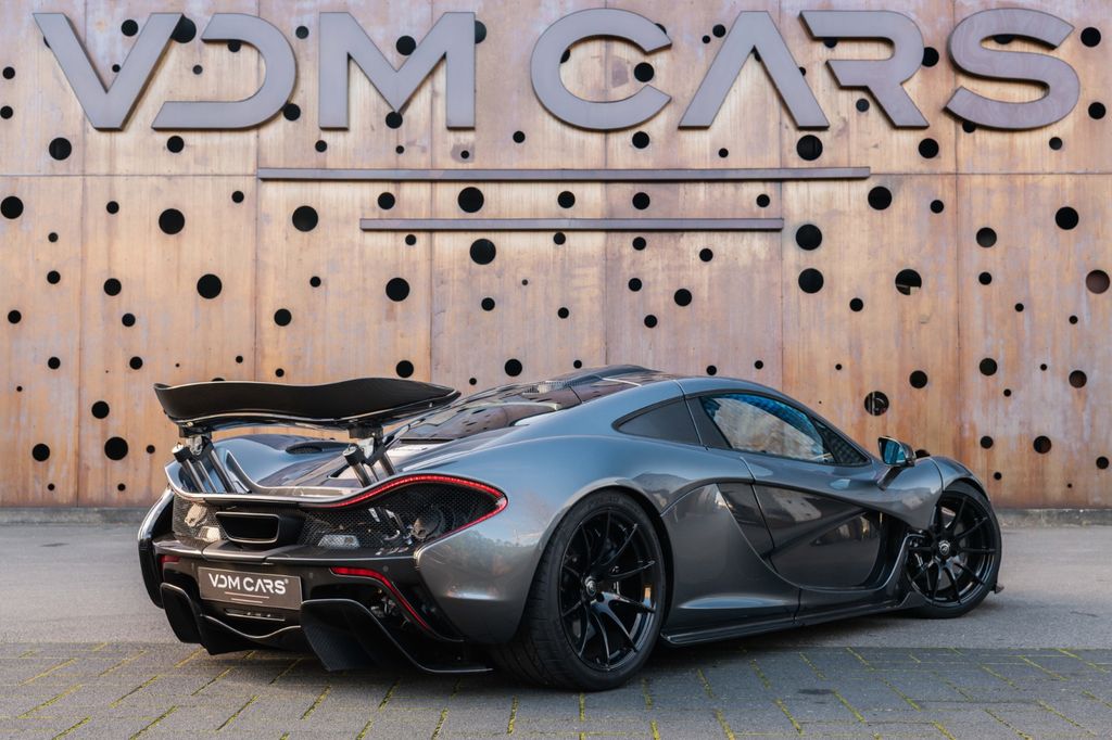 McLaren P1 2015