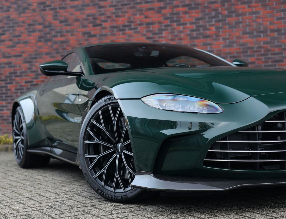 Aston Martin V12 Vantage 2023