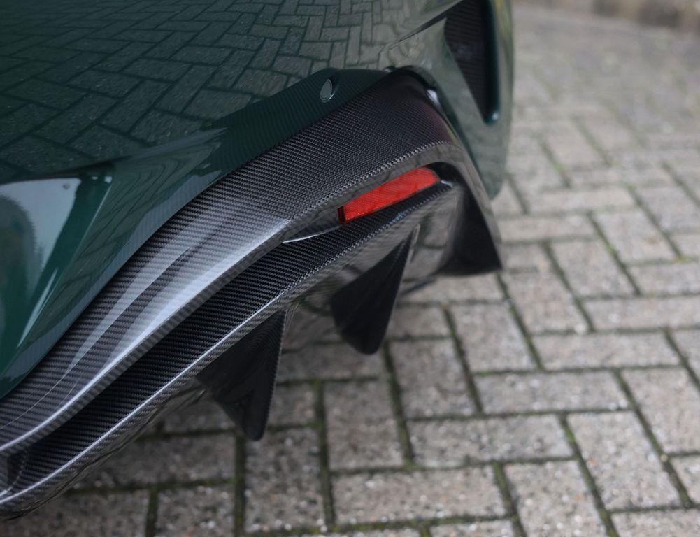 Aston Martin V12 Vantage 2023