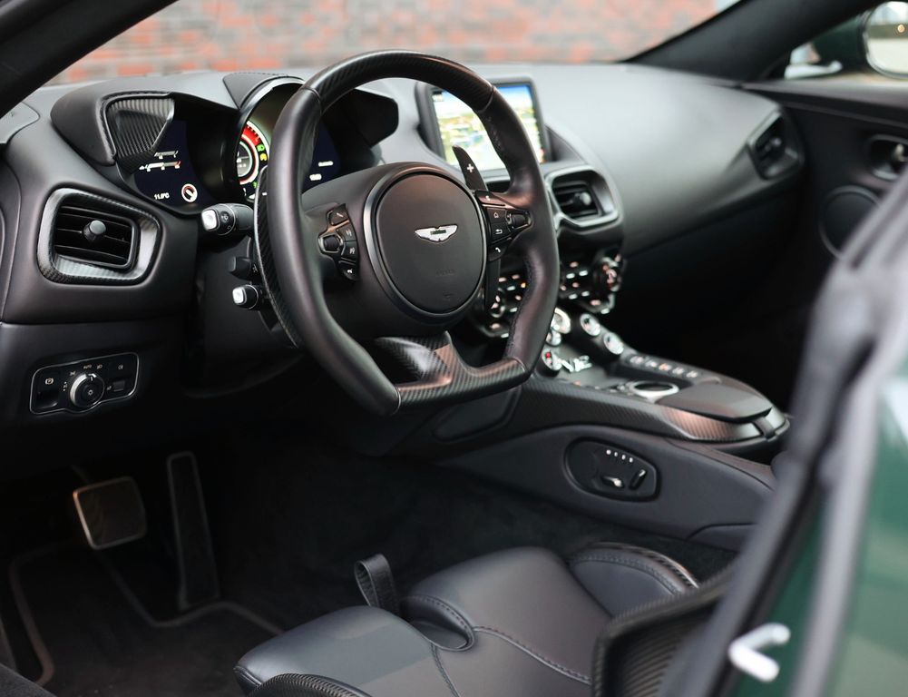 Aston Martin V12 Vantage 2023