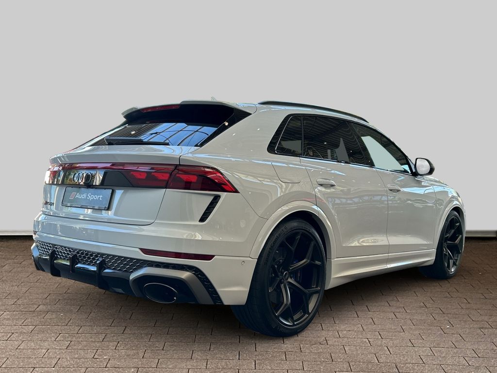 Audi RSQ8 2025
