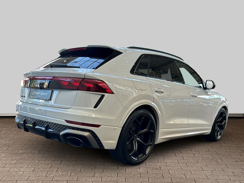 Audi RSQ8 2025