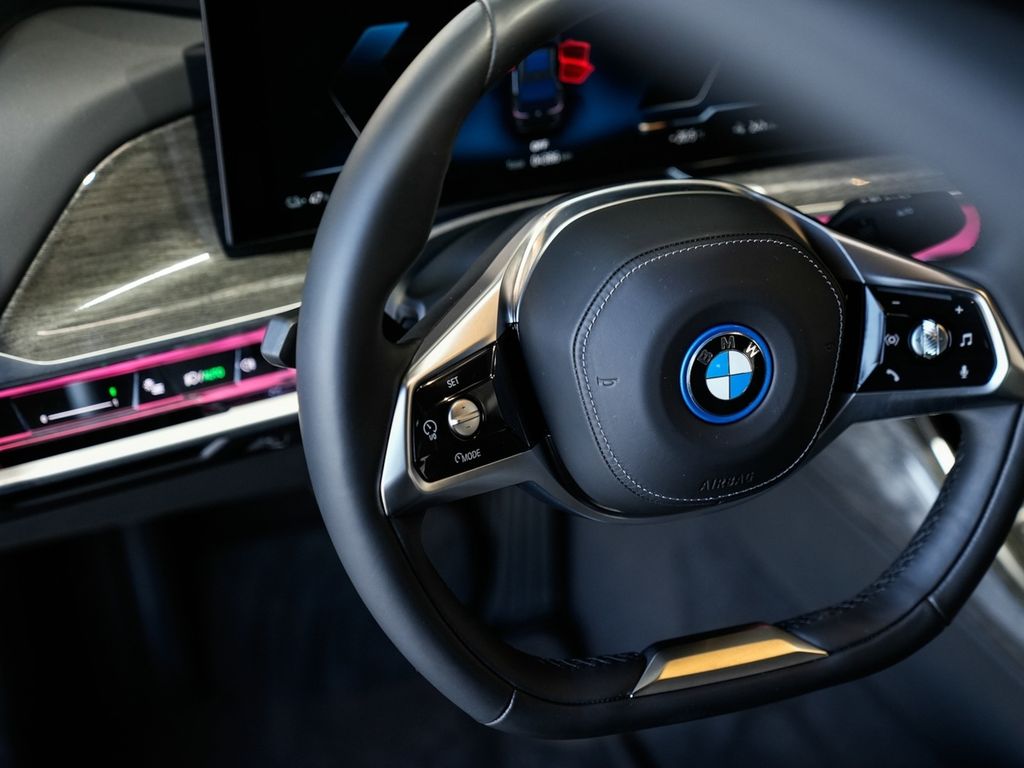BMW i7 2024
