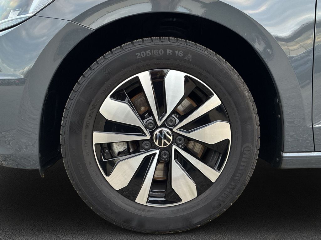 Volkswagen Touran 2025