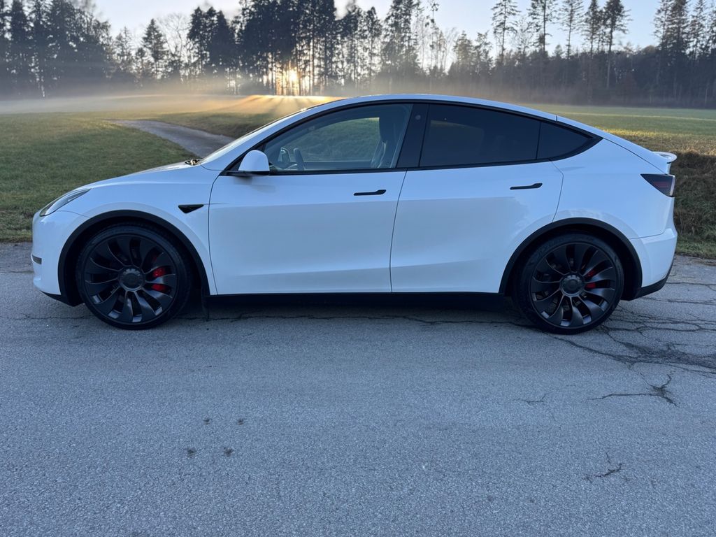 Tesla Model Y 2022