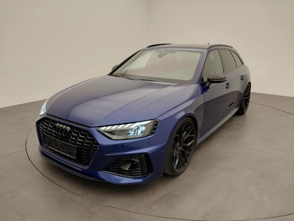 Audi RS4 2023