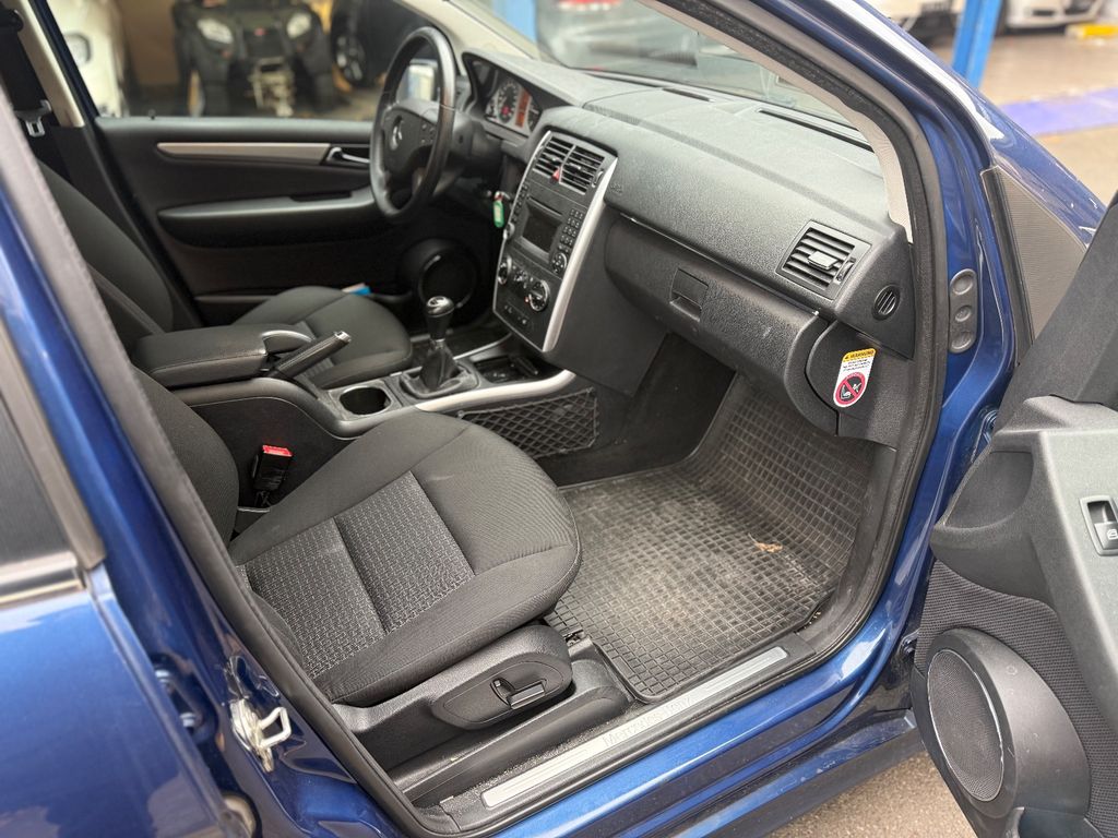 Mercedes-Benz B 200 2010