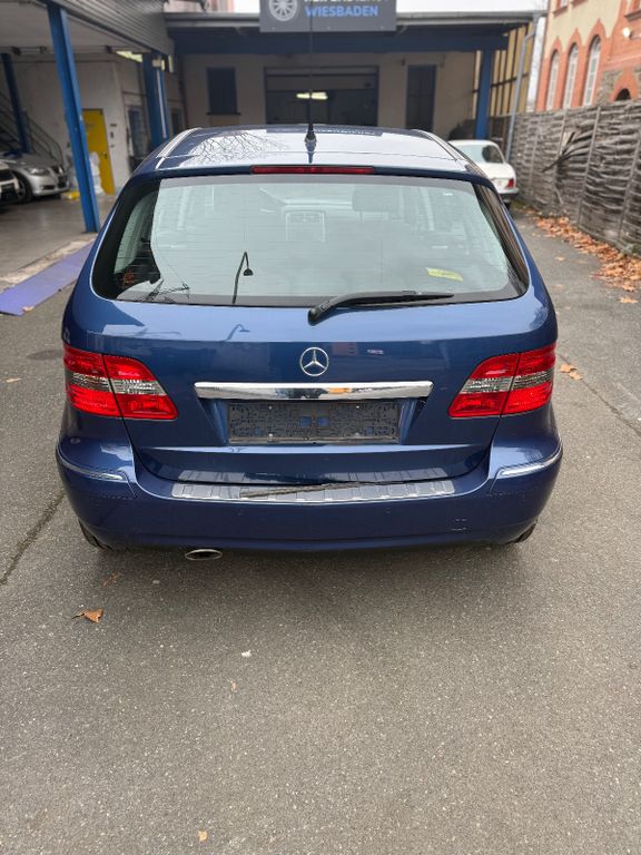 Mercedes-Benz B 200 2010
