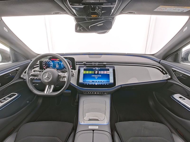 Mercedes-Benz E 300 2025