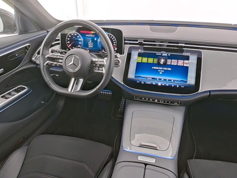 Mercedes-Benz E 300 2025
