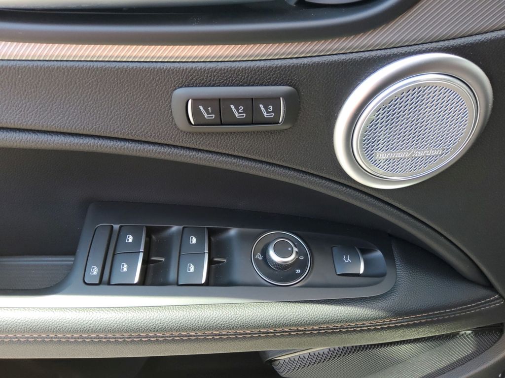 Alfa Romeo Stelvio 2025