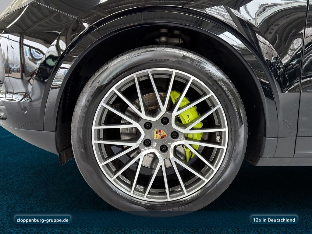 Porsche Cayenne 2021