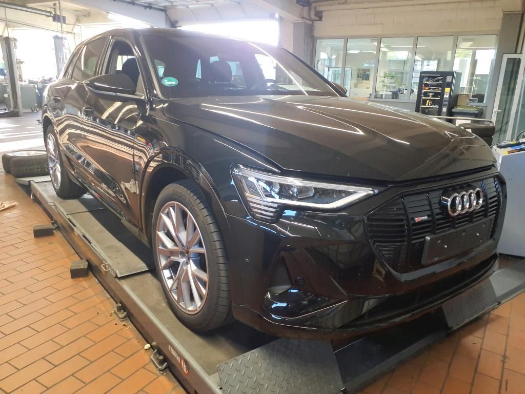 Audi e-tron 2022
