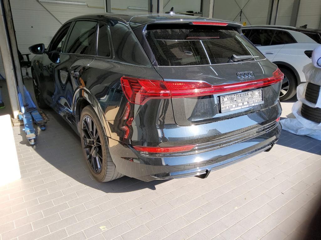 Audi e-tron 2022