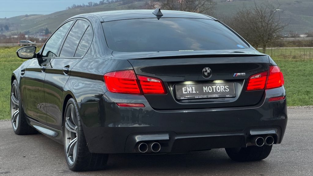 BMW M5 2012