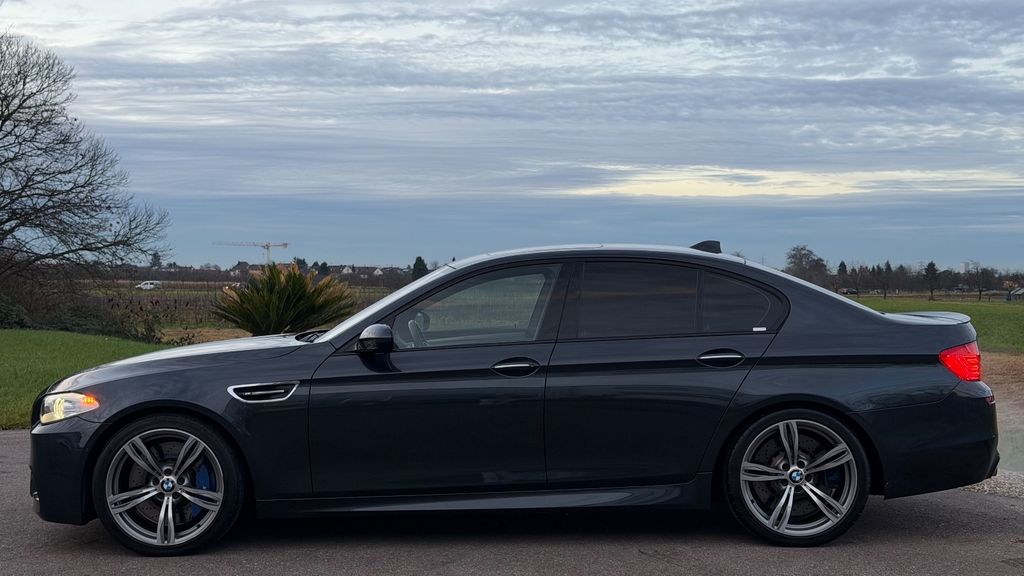 BMW M5 2012