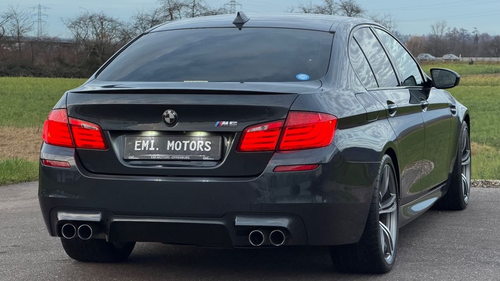BMW M5 2012