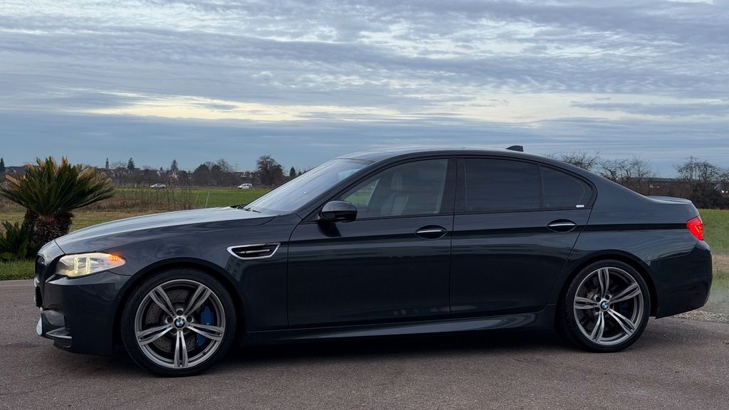 BMW M5 2012