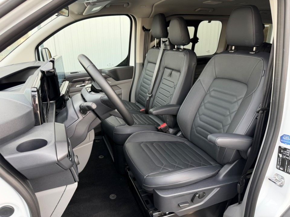 Ford Tourneo Custom 2025