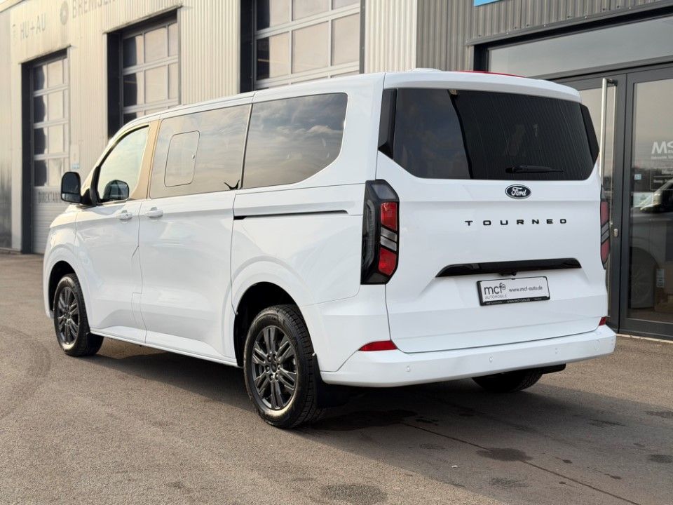 Ford Tourneo Custom 2025