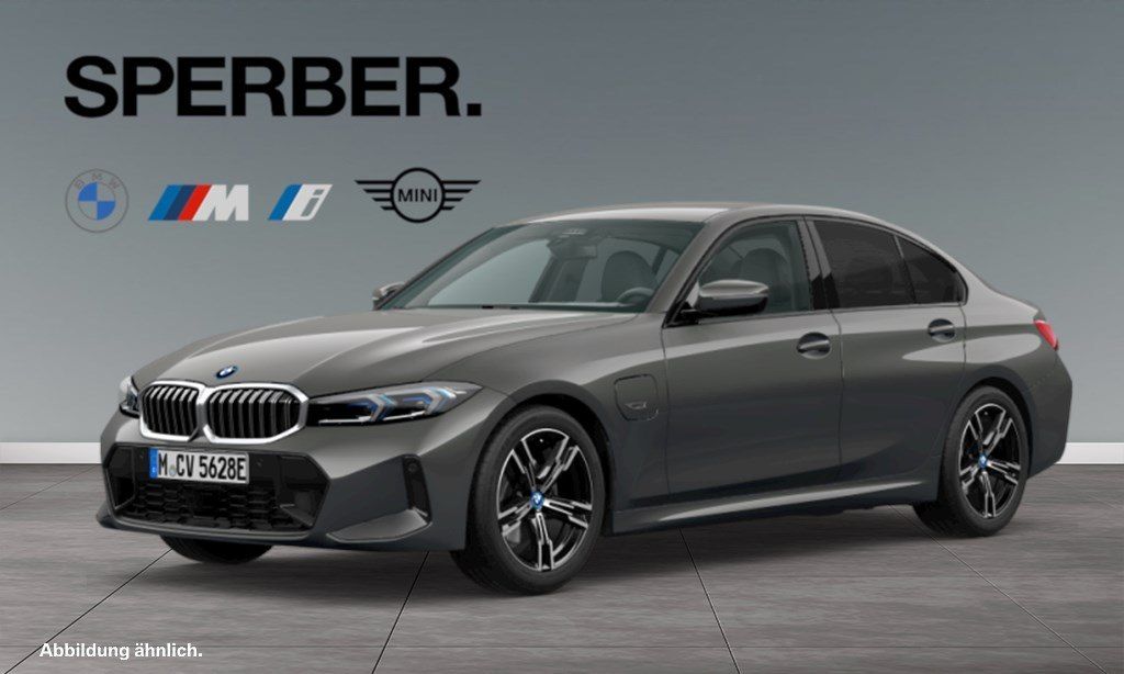 BMW 330 2022