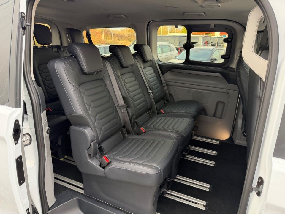 Ford Tourneo Custom 2025