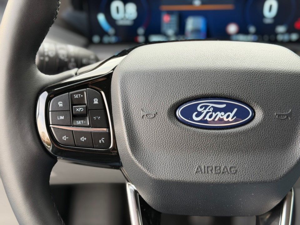 Ford Tourneo Custom 2025