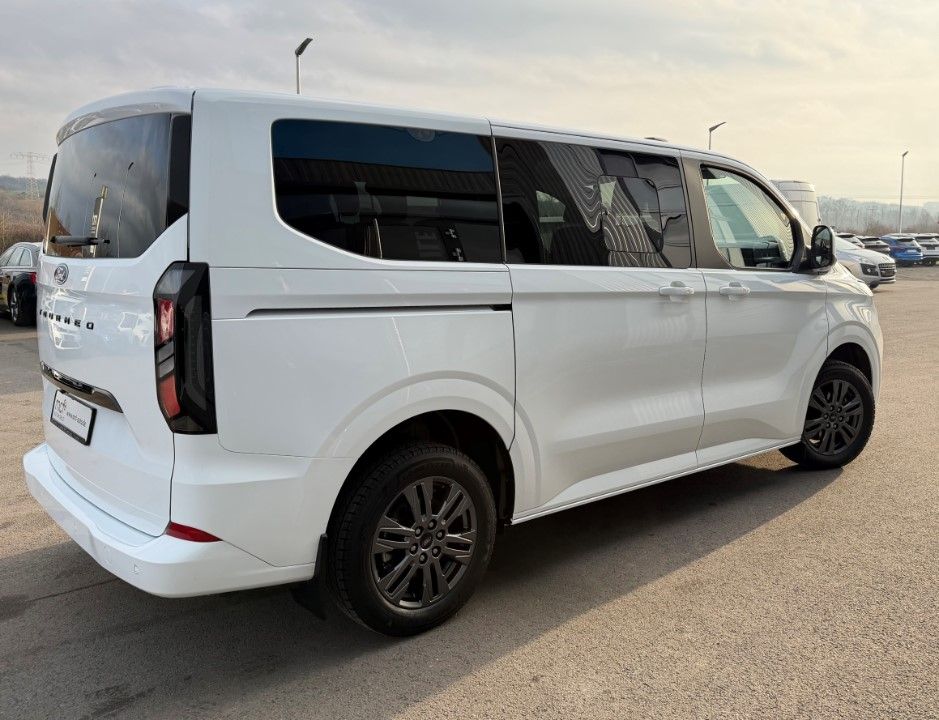 Ford Tourneo Custom 2025