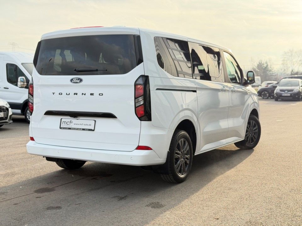 Ford Tourneo Custom 2025