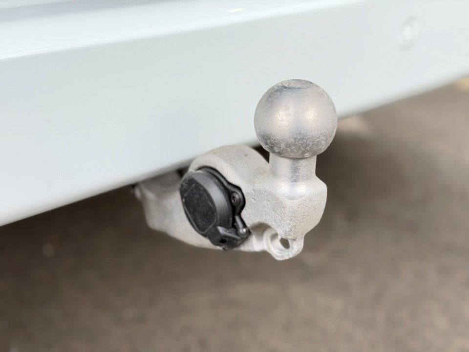 Ford Tourneo Custom 2025