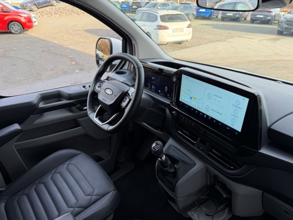 Ford Tourneo Custom 2025