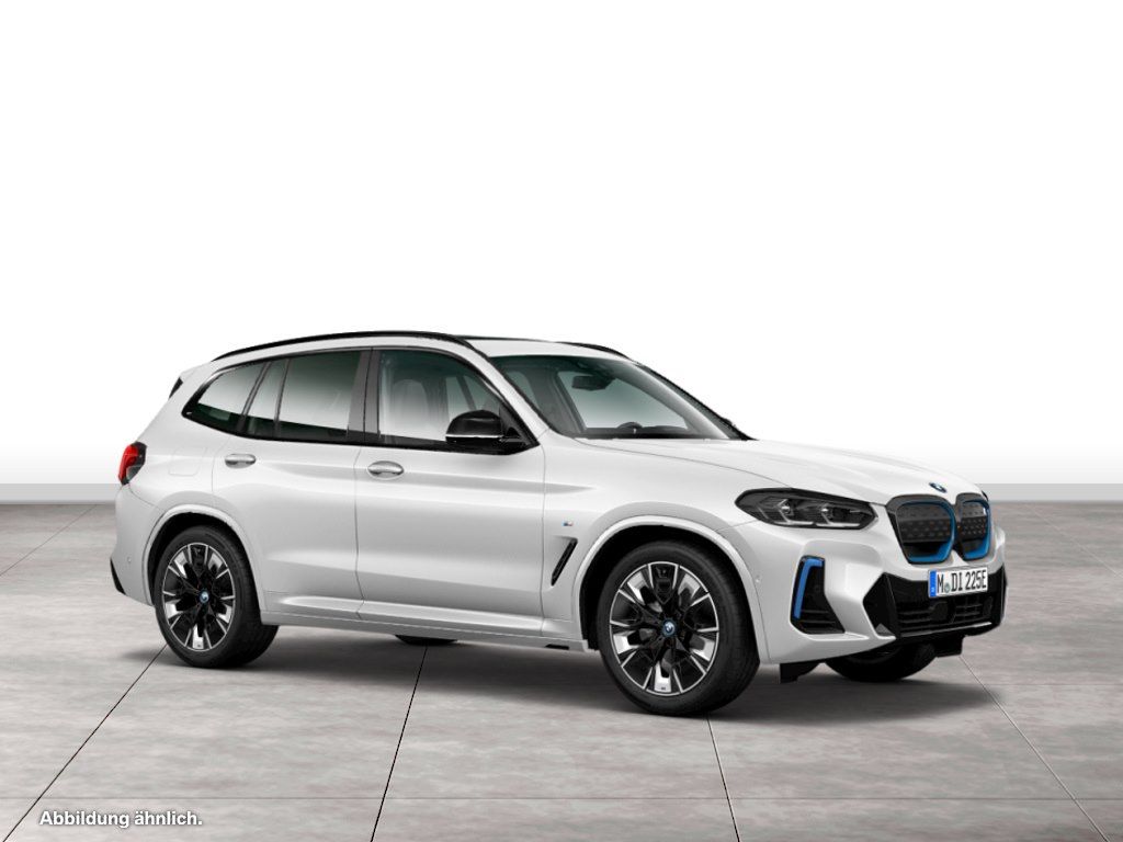 BMW iX3 2023