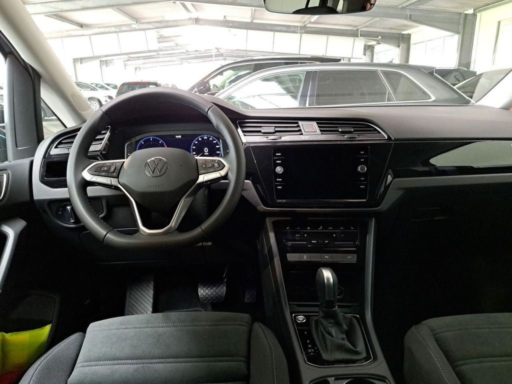Volkswagen Touran 2024