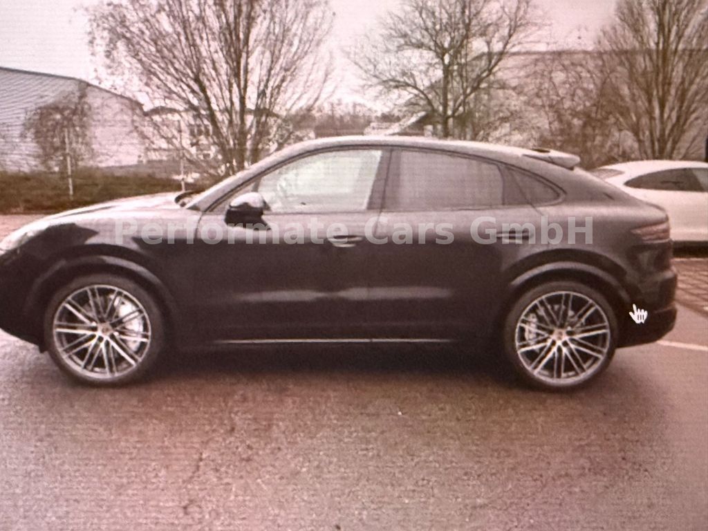 Porsche Cayenne 2021