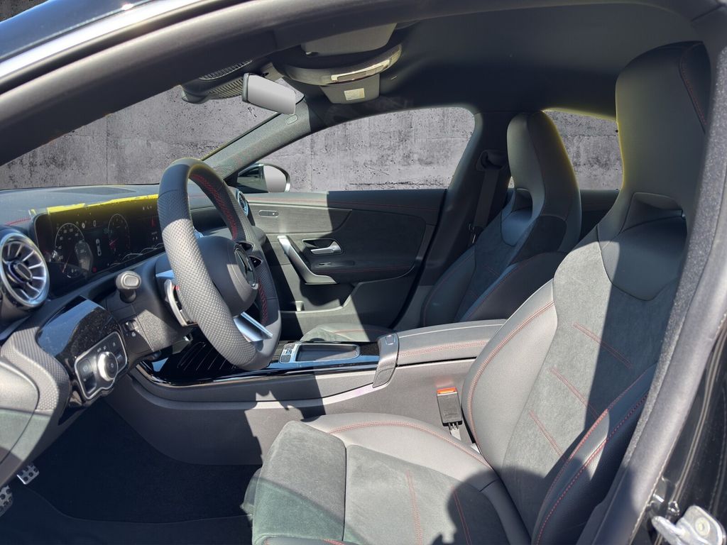 Mercedes-Benz CLA 200 2025